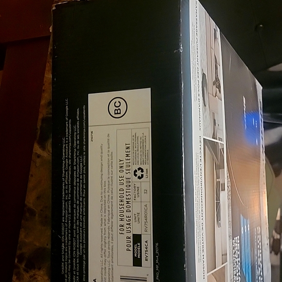 Shark robot RV754CA BLACK IN COLOUR - Picture 3 of 3